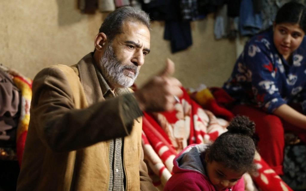 Fuad Abu Khaled, Palestinien qui a fui la guerre civile syrienne avec sa famille pour le camp de réfugiés palestiniens de Shatila, près de Beyrouth, au Liban, le 7 janvier 2017. (Crédit : Anwar Amro/AFP)