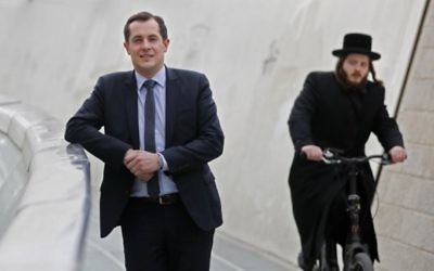 Nicholas Bay à Jérusalem, le 27 janvier 2017 (Crédit : Thomas Coex/AFP)