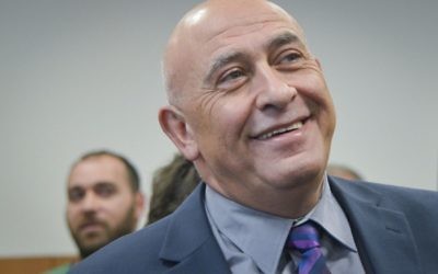 Basel Ghattas, député de la Liste arabe unie, devant la cour des magistrats de Rehovot, le 5 janvier 2017. (Crédit : Avi Dishi/Flash90)