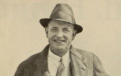 L'auteur P.G. Wodehouse en 1930. (Crédit : domaine public/Wikimedia)