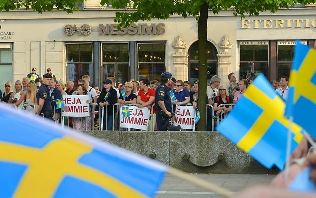 Activistes des Démocrates de Suède à Stockholm durant les élections européennes de 2014 (Crédit : CC BY-SA 3.0) Activistes des Démocrates de Suède à Stockholm durant les élections européennes de 2014 (Crédit : CC BY-SA 3.0)