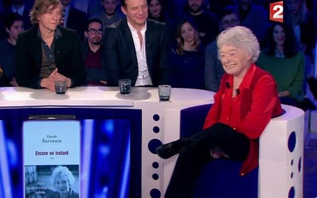 Claude Sarraute sur le plateau de Laurent Ruquier pour la sortie de son livre "Encore un instant" (Crédit : capture d'écran/Dailymotion) Claude Sarraute sur le plateau de Laurent Ruquier pour la sortie de son livre "Encore un instant" (Crédit : capture d'écran/Dailymotion)