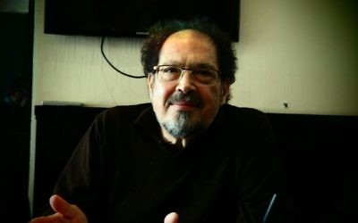 L'intellectuel Shmuel Trigano présenté Dialogia créée en compagnie de Max Benhamou. (Crédit: Arthur Lancry)