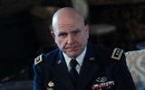 Le lieutenant-général H.R. McMaster pendant l'annonce de sa nomination à la tête du Conseil de sécurité nationale des Etats-Unis par le président Donald Trump, à Mar-a-Lago, en Floride, le 20 février 2017. (Crédit : Nicholas Kamm/AFP)