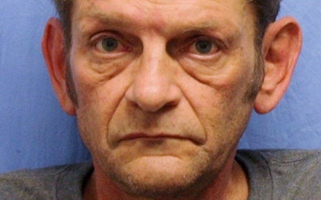 Adam W. Purinton, 51 ans, arrêté et inculpé par les autorités américaines pour avoir tiré sur deux Indiens, tuant l'un, après avoir cru qu'ils venaient du Moyen Orient, au Kansas, le 22 février 2017. (Crédit : Henry County (Mo.) Sheriff's Office) Adam W. Purinton, 51 ans, arrêté et inculpé par les autorités américaines pour avoir tiré sur deux Indiens, tuant l'un, après avoir cru qu'ils venaient du Moyen Orient, au Kansas, le 22 février 2017. (Crédit : Henry County (Mo.) Sheriff's Office)
