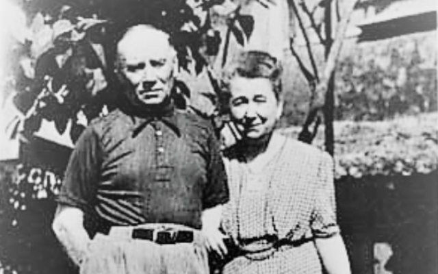 Charles et Marie-Louise Grasset, Justes parmi les Nations, commerçant dans le tissu sauvèrent la vie d'un enfant juif durant les années 42-44 en Vendée (Crédit : Capture d'écran/Mémorial Yad Vashem)