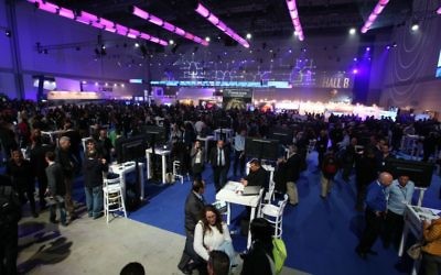 Les participants à la CyberTech 2016 Conference (Crédit : Gilad Kavalerchik)