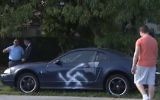Une croix gammée tagguée sur une voiture dans un quartier majoritairement juif de Boca Raton, en Floride, le 12 février 2017. (Crédit : capture d'écran 7News Miami)