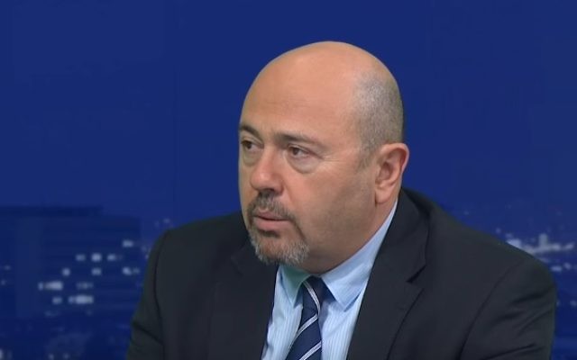 Gary Koren, ambassadeur d'Israël en Russie. (Crédit : capture d'écran YouTube)