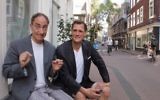 Greg Shapiro et Pep Rosenfeld du Boom Chicago Comedy Club à Amsterdam, le 19 septembre 2016. (Crédit : capture d'écran YouTube)
