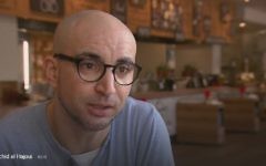 Rachid El Hajoui s'exprime lors d'une rémission diffusée sur la chaîne néerlandaise NOS  (Capture d'écran :  NOS)