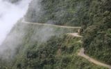 La route de Yungas, en Bolivie, surnommée la "route de la mort". Illustration. (Crédit : Alex Proimos)