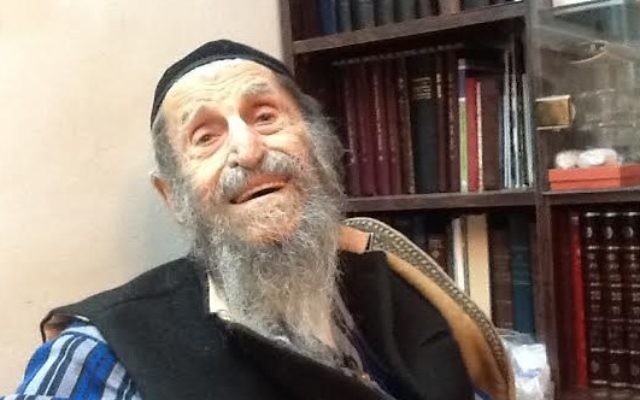 Chacham Zechariah Barashi, rabbin kurde de Jérusalem. (Crédit : Lazar Berman/Times of Israel)