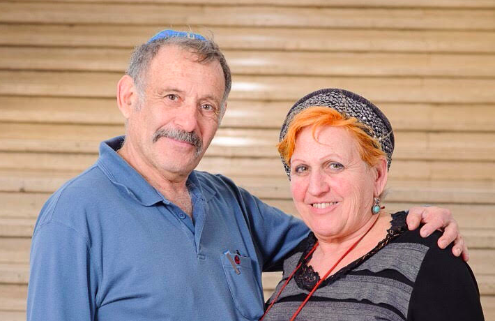 Avigdor et Adi Sharon (Crédit : Chaim Meiersdorf/Matnat Haim)