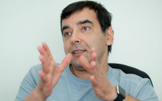 Amnon Shashua, directeur technique, cofondateur et président de Mobileye. 27 mai 2015 (Crédit : Moshe Shai/FLASH90)