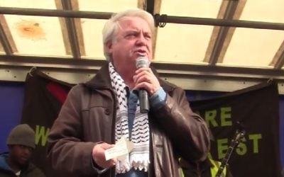 Hugh Lanning, militant britannique propalestinien. (Crédit : capture d'écran)