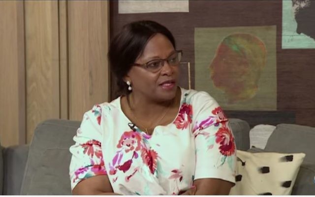 Nomvula Mokonyane, ministre sud-africaine de l'hydrologie (Crédit: capture d'écran Youtube/Afternoon Express)