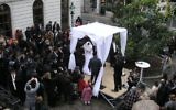 Un mariage juif à Vienne, en 2007. Illustration. (Crédit : CC BY SA 2.5 Gryffindor)