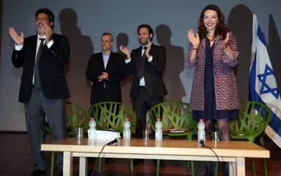 (De g à d) Meyer Habib, Emmanuel Navon, Julien Ravalais Casanova et Valérie Boyer participent au meeting de soutien pour François Fillon à Tel Aviv, le 21 avril 2017, en Israël (Crédit : Gideon Markowicz)