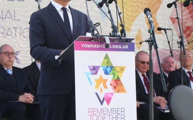 Sadiq Khan s'adresse aux personnes présentes durant une cérémonie de Yom Hashoah le 23 avril 2017 (Autorisation) Sadiq Khan s'adresse aux personnes présentes durant une cérémonie de Yom Hashoah le 23 avril 2017 (Autorisation)