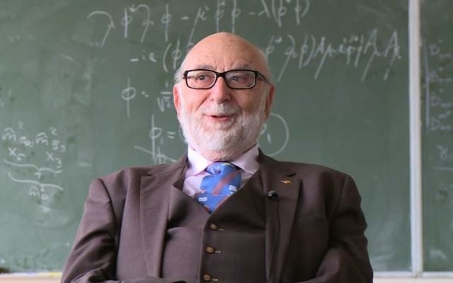 François Englert, professeur de physique à Bruxelles, enfant caché, reçut le Prix Nobel en 2013 (Crédit: Capture d'écran Youtube/Cern) François Englert, professeur de physique à Bruxelles, enfant caché, reçut le Prix Nobel en 2013 (Crédit: Capture d'écran Youtube/Cern)