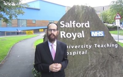 Le rabbin Shneur Odze, candidat de l'UKIP à la mairie de Manchester, en août 2013. (Crédit : capture d'écran YouTube)