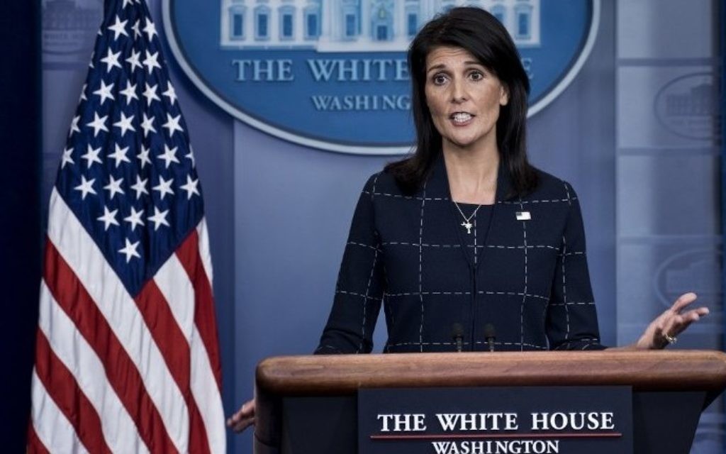 Nikki Haley, ambassadrice américaine aux Nations unies, à la Maison Blanche, le 24 avril 2017. (Crédit : Brendan Smialowski/AFP)