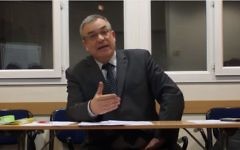 Le rabbin libéral Yann Boissière (Crédit: capture d'écran Youtube/Yann Boissière)