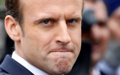 Le président français Emmanuel Macron pendant une cérémonie à l'Arc de Triomphe, le 3 juin 2017. (Crédit : Charles Platiau/Pool/AFP)