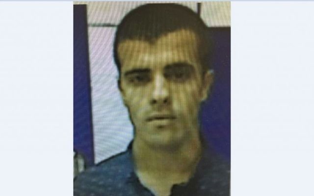 Mohammad Ahmad Azzam, 24 ans, habitant de Kfar Manda, en Galilée, arrêté pour avoir tenté de rejoindre l'Etat islamique en Irak ou en Syrie, le 6 juin 2017. (Crédit : Shin Bet)