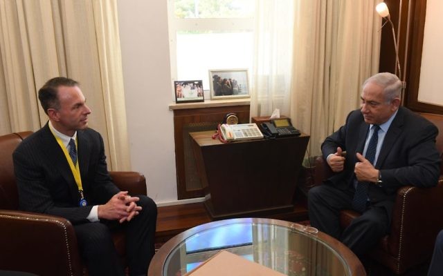 Benjamin Netanyahu rencontre le PDG d'eBay Devin Wenig, le 5 juin 2017 (Crédit : GPO