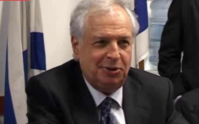 Shaul Elovitz, propriétaire du groupe de communications Bezeq. (Crédit : capture d'écran Calcalist)