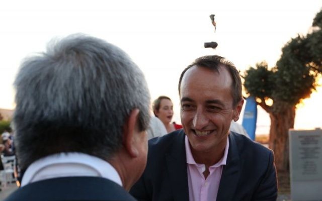 L'ambassadeur australien sortant Dave Sharma lors d'une cérémonie d'adieu à Tel Aviv, le 11 juin 2017 (Crédit : Ariel Besor)