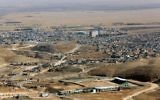 Une photo prise le 17 aopût 2015 montre une vue générale de la ville de Sinjar, dans le nord de l'Irak, à l'ouest de Mossoul (Crédit : SAFIN HAMED/AFP PHOTO)