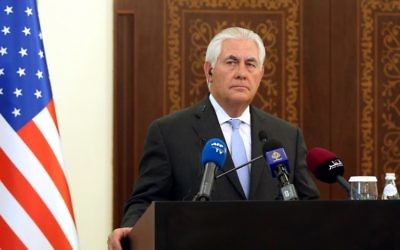 Le secrétaire d'État américain Rex Tillerson lors d'une conférence de presse à Doha, le 11 juillet 2017. (Crédit : AFP/STRINGER)