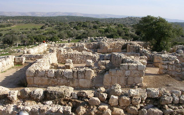 Ruines à Adoulam (Crédit : domaine public)