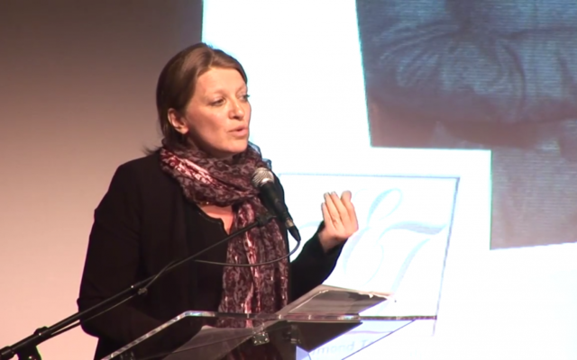 Ilana Cicurel, rendant hommage à Sophie Zrihen disparue 8 mois plus tôt, lors de la remise du Prix Edmond Tenoudji en 2014. (Crédit : capture d'écran YouTube)