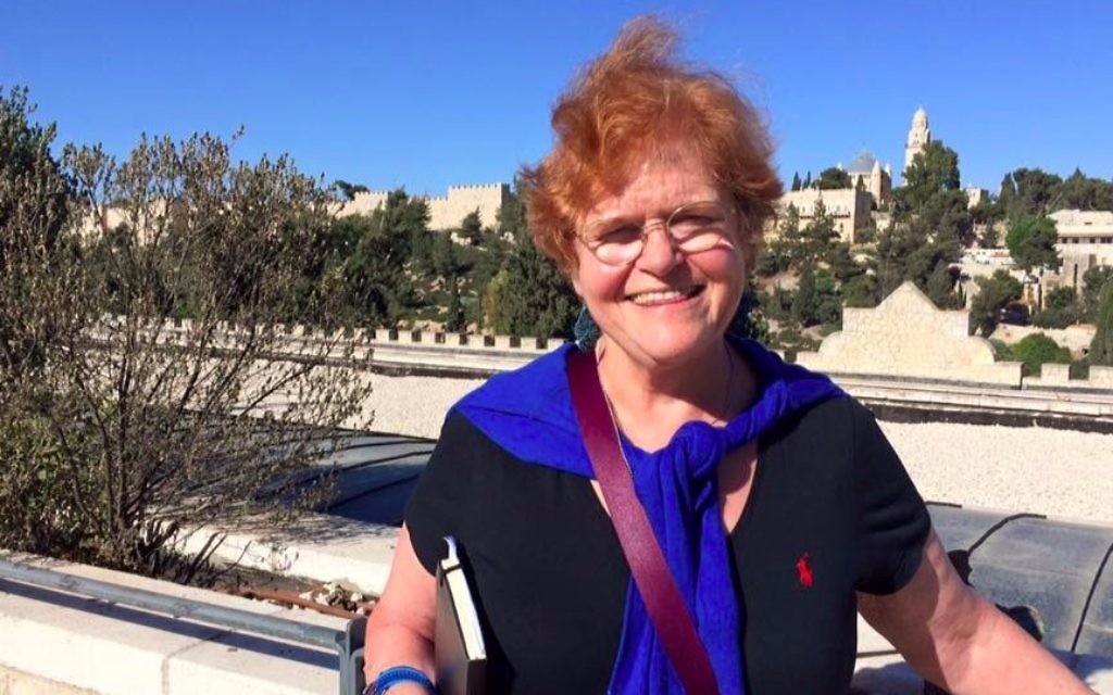 Deborah Lipstadt à Mishkenot Sha'ananim, Jérusalem, le 11 juin 2017. (Crédit :Renee Ghert-Zand/TOI)