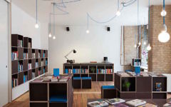 La librairie Topics à Berlin. (Crédit : Topics via JTA)