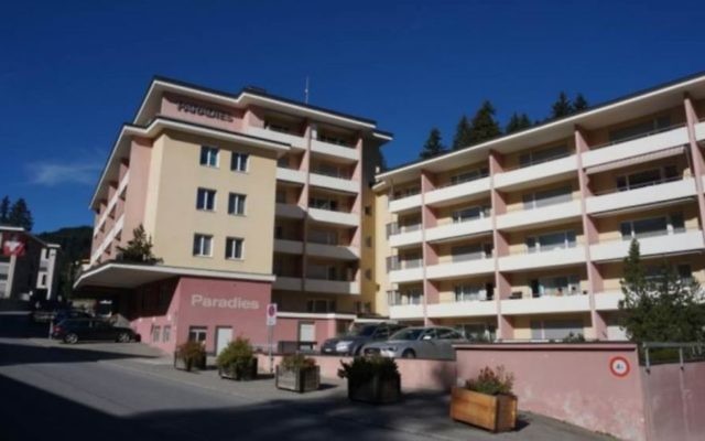 L'hôtel Aparthaus Paradise d'Arosa, en Suisse. (Crédit : autorisation)