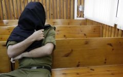 Un soldat israélien devant un tribunal militaire. Illustration. (Crédit : Tsafrir Abayov/Flash90)
