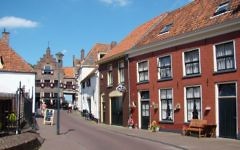 Une rue de la ville Hattem, où la ketoubah de Siegfried de Groot et de Bertha Lippers a été retrouvée dans une maison en travaux. (Crédit : domaine public/Wikipedia)