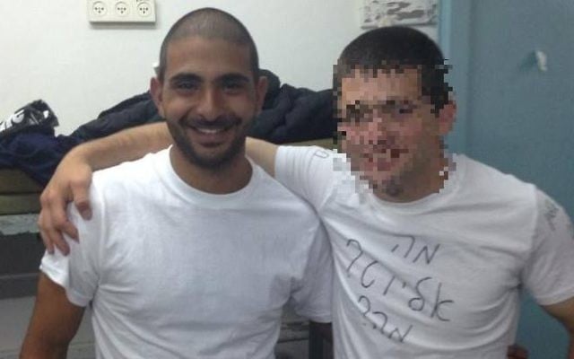 Omri Dahan, à gauche, ancien soldat de l'armée israélienne, tué à Brooklyn, le 13 août 2017. (Crédit : Facebook) Omri Dahan, à gauche, ancien soldat de l'armée israélienne, tué à Brooklyn, le 13 août 2017. (Crédit : Facebook)