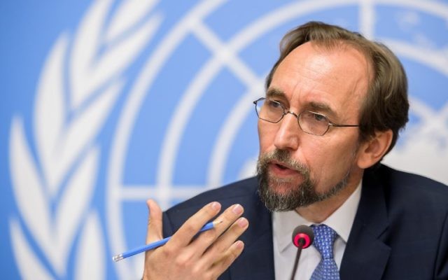 Le Haut-Commissaire des Nations unies aux droits de l'Homme, Zeid Ra'ad Al Hussein, à une conférence de presse sur le Venezuela aux bureaux des Nations unies à Genève, en Suisse, le 30 août 2017 (Crédit : AFP / Fabrice COFFRINI) Le Haut-Commissaire des Nations unies aux droits de l'Homme, Zeid Ra'ad Al Hussein, à une conférence de presse sur le Venezuela aux bureaux des Nations unies à Genève, en Suisse, le 30 août 2017 (Crédit : AFP / Fabrice COFFRINI)