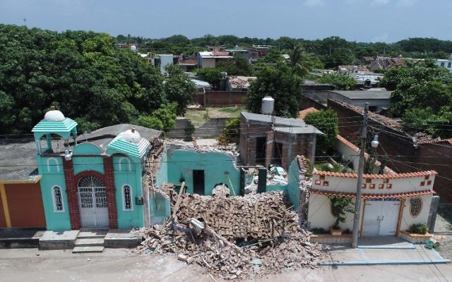 Dégâts causés par le séisme de magnitude 8,2 sur la côte pacifique du Mexique, à Ixtaltepec, le 9 septembre 2017. (Crédit : Mario Vasquez de la Torre/AFP)