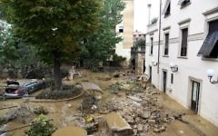 Les dégâts dans la région de  Livorno, inondée après de fortes pluies, le 10 septembre 2017 ( Crédit : STR/AFP PHOTO)