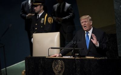Le président américain Donald Trump, lors de la 72e Assemblée générale de l'ONU à New York, le 19 septembre 2017. (Crédit : Brendan Smialowski/AFP)