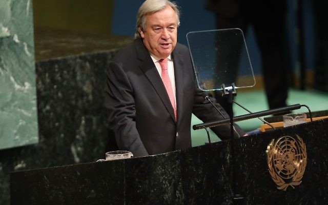 Antonio Guterres, secrétaire général des Nations unies, à l'ouverture de la 72e Assemblée générale de l'institution, à New York, le 19 septembre 2017. (Crédit : Spencer Platt/Getty Images/AFP) Antonio Guterres, secrétaire général des Nations unies, à l'ouverture de la 72e Assemblée générale de l'institution, à New York, le 19 septembre 2017. (Crédit : Spencer Platt/Getty Images/AFP)