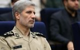 Le général Amir Hatami, ministre iranien de la Défense, en août 2017. (Crédit : Tasnim News Agency/CC BY 4.0/WikiCommons)
