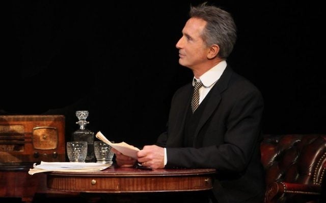 Thierry Lhermitte dans "Inconnu à cette adresse". (Crédit : Victor Tonelli)